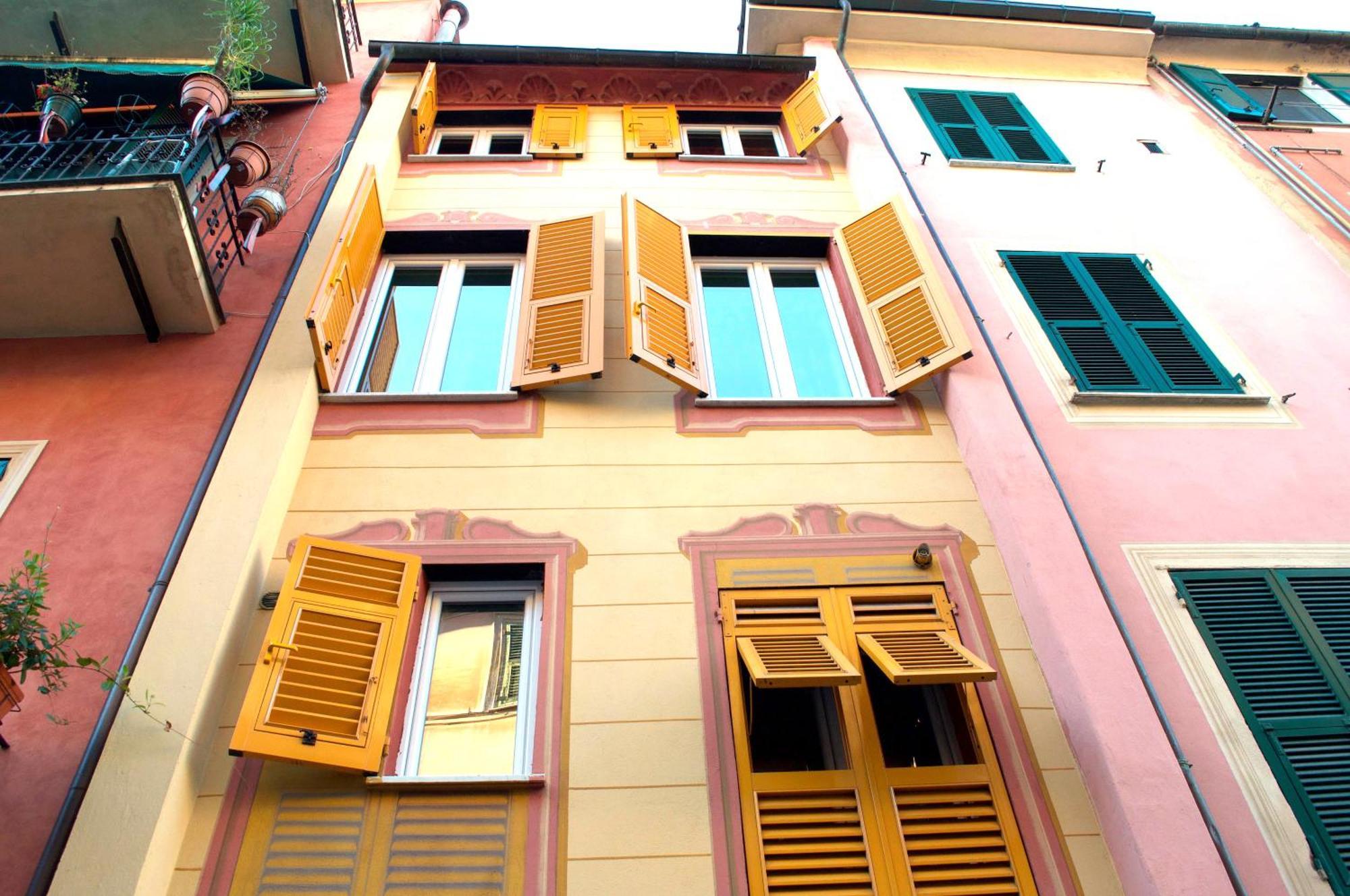 Giramondo Rapallo Buitenkant foto